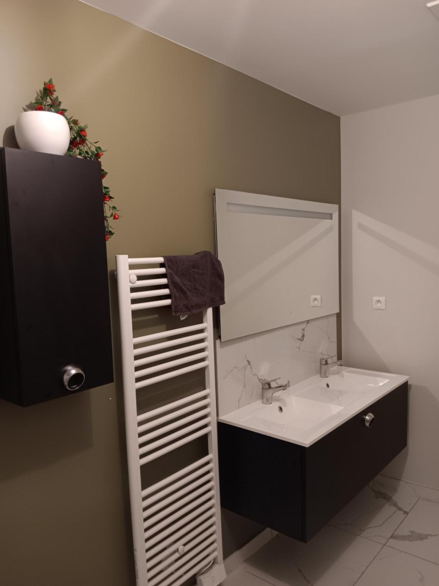 Chambre Privee Dans Une Maison Familiale 沙尔姆 外观 照片